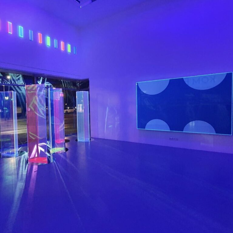 »Kometen. Lichtkunst mit Strahlkraft« 