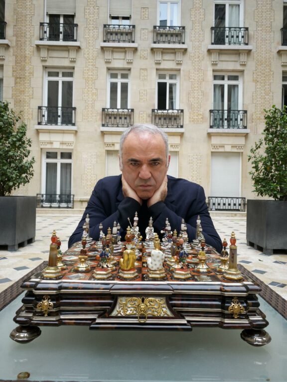 Garry Kasparov No.1, Numéro Homme magazine, Paris 2021 - Juergen Teller 