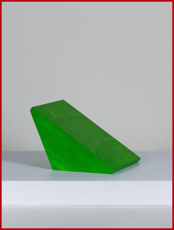 Pieces of a whole (green prism) - Gabriel Rózsa 