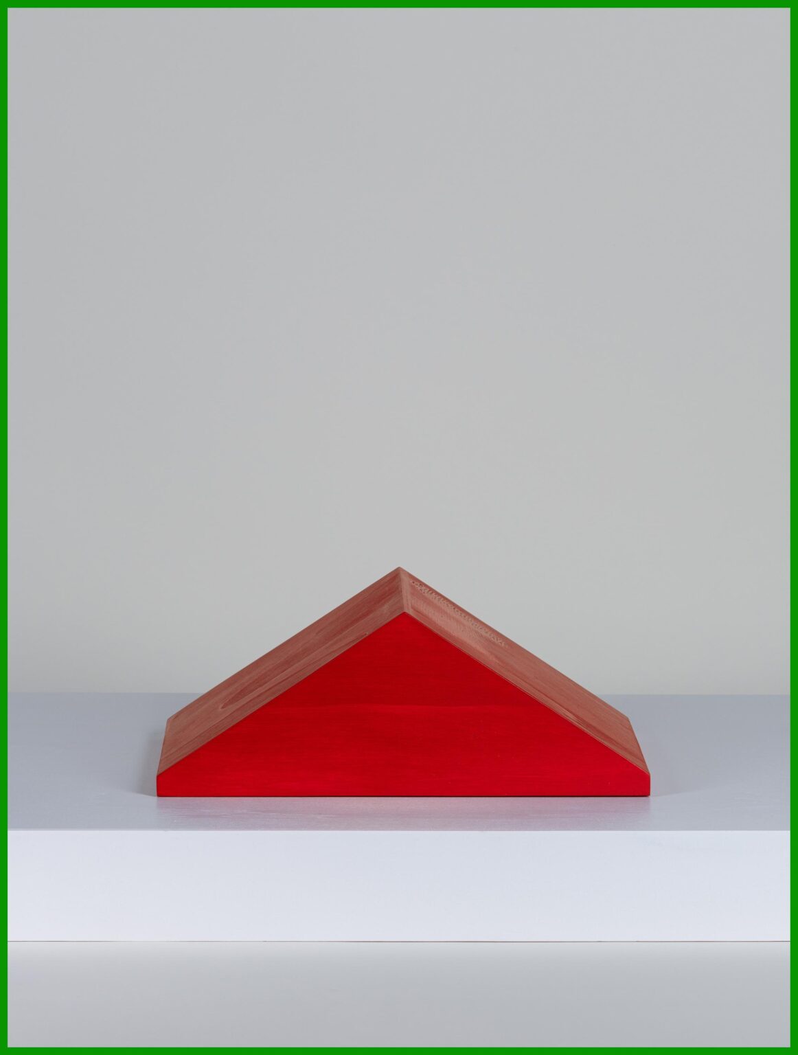 Pieces of a whole (red prism) - Gabriel R&oacute;zsa 