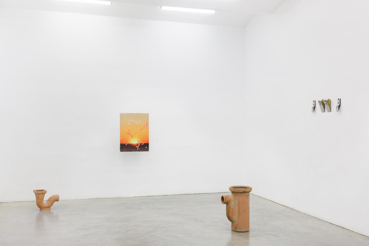 Exhibition view Sofia HULTÉN & Thilo JENSSEN | UPPERS AND DOWNERS, Christine König Galerie, Vienna 2022, Photo: Manuel Carreon Lopez - Thilo Jenssen 