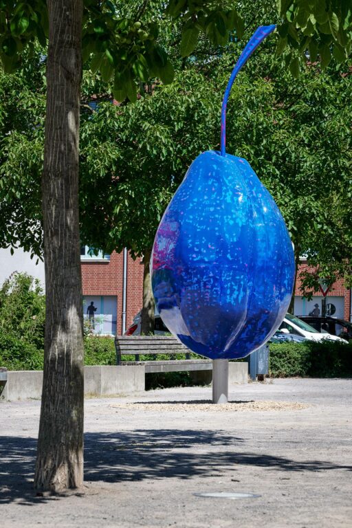 Maruša SAGADIN | Blaue Lippen (Blue Lips), 2026, Collection of art in public space of the Kunsthalle Recklinghausen/Municipal Museums of the City of Recklinghausen, Photo: Mareike Tocha / Kunsthalle Recklinghausen - Maruša Sagadin 