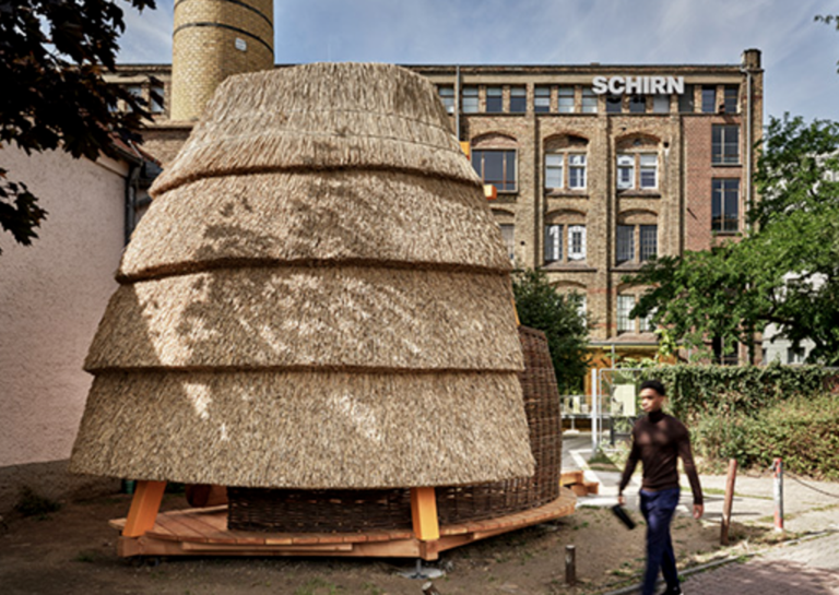 OLAF HOLZAPFEL: Schirn Mag 