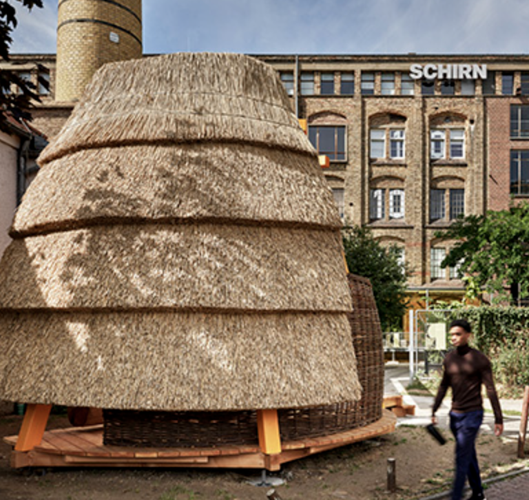 OLAF HOLZAPFEL: Schirn Mag 
