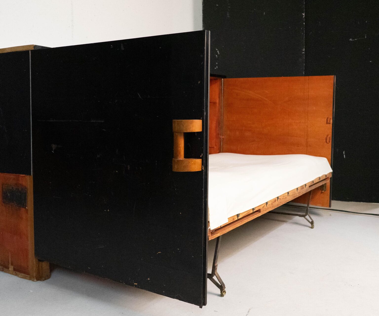 Folding bed, Atelier Singer &ndash; Dicker, Vienna, Austria | Designed and made 1925/26 Enthusiastic Approval, Heike Schmitz-Esser, Heike Schmitz-Esser