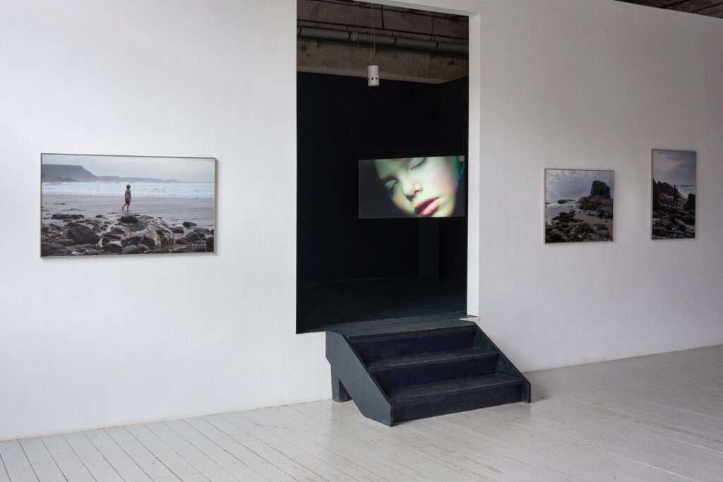 but the wind that blows through me - Clara S. Rueprich 