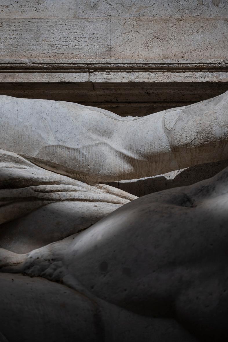 from the series: broken (Marforio) - Katia Klose 