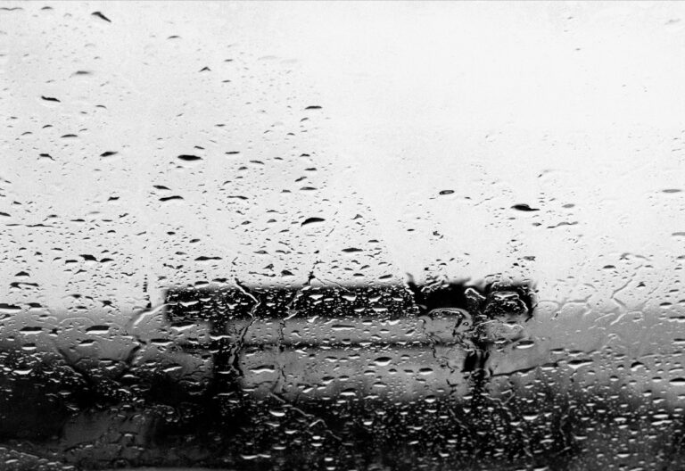 Hamburg eine Regenfahrt (Bank) - Jutta Schwöbel 