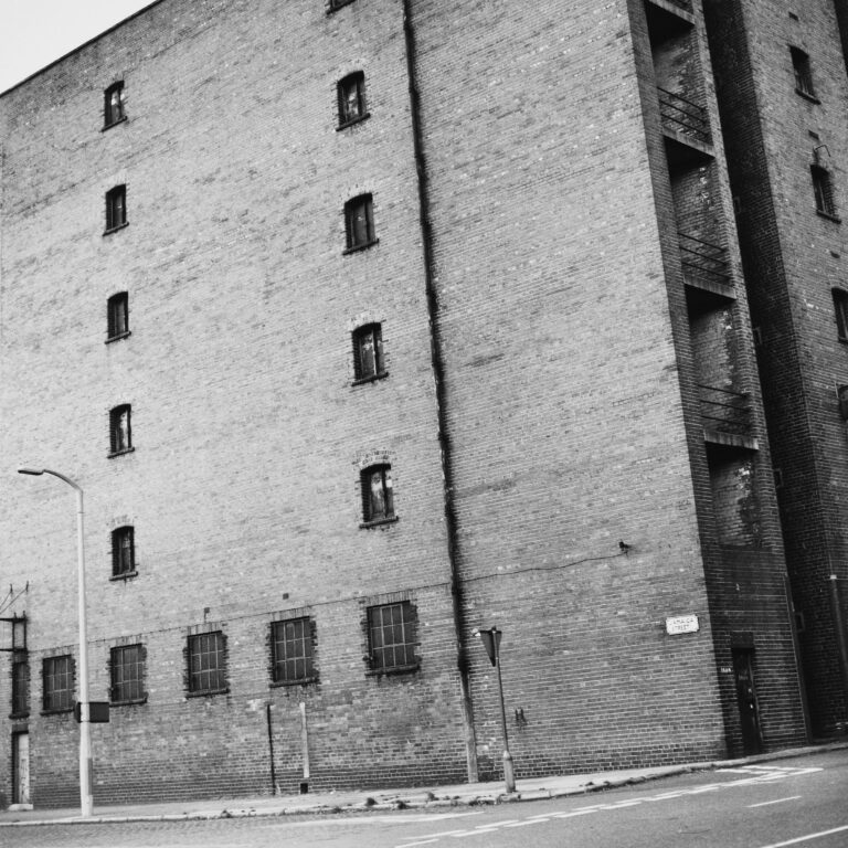 Liverpool XX - Candida Höfer 