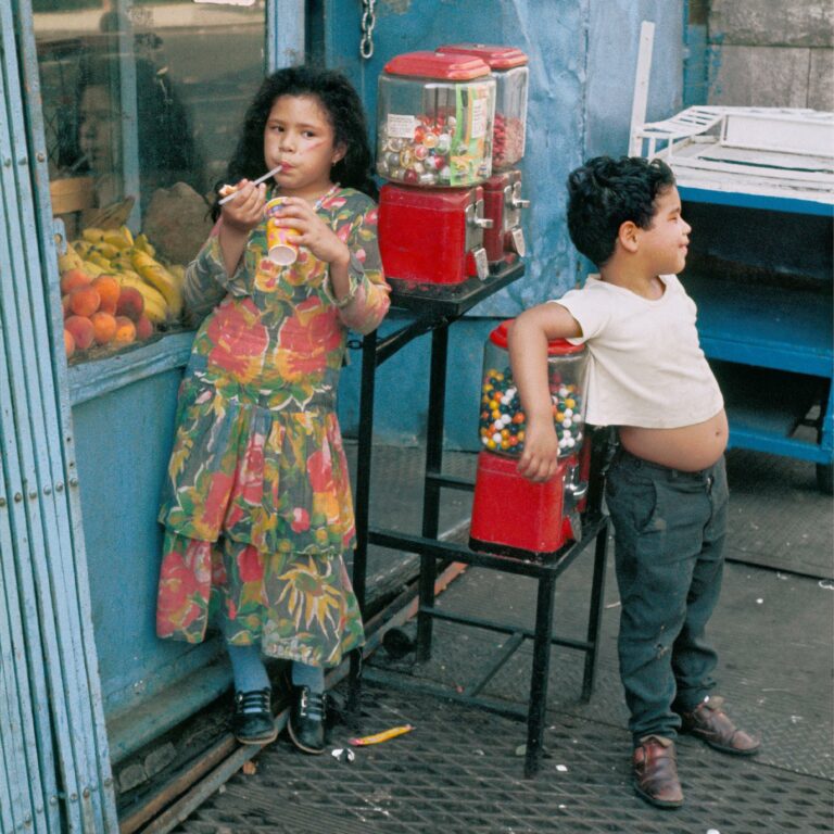 INSIDE THE WORLD OF HELEN LEVITT - Helen Levitt 