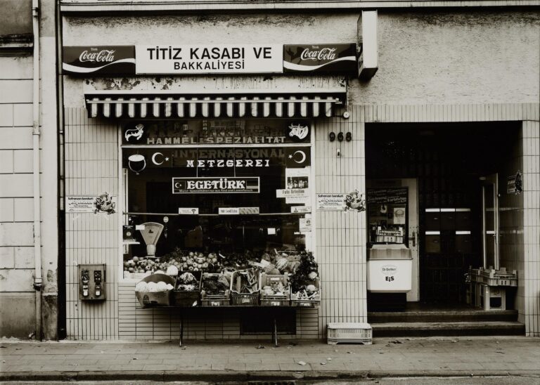 Trinkhalle, Köln-Dellbrück, Bergisch Gladbacherstraße 968 - Tata Ronkholz 
