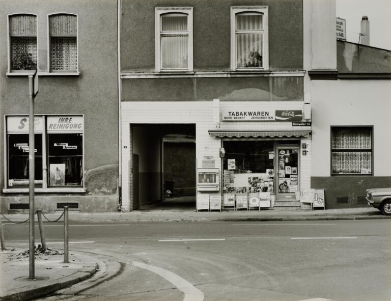 Trinkhalle, Köln-Mülheim, Dünnwalderstraße 49 - Tata Ronkholz 