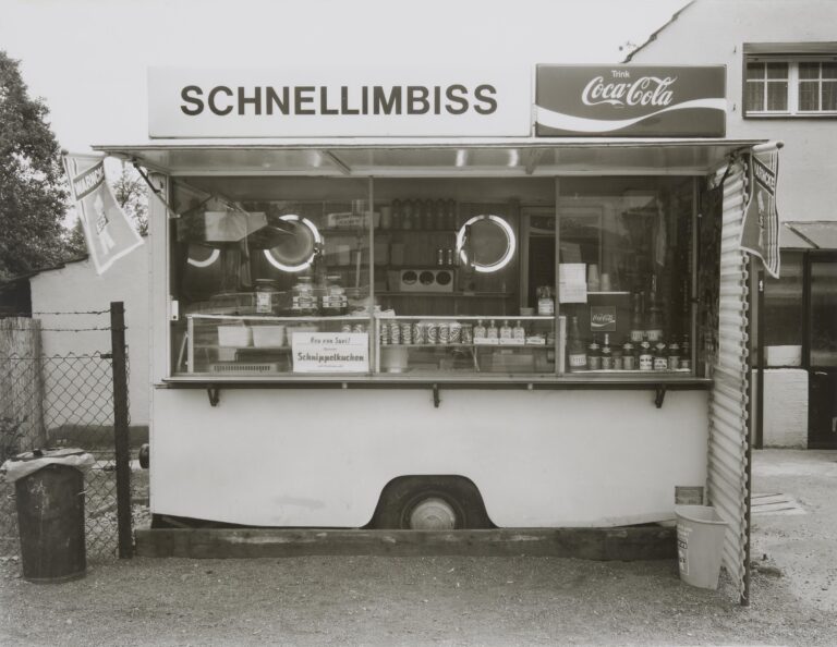 Trinkhalle, Düsseldorf-Oberbilk, Linienstraße 141 - Tata Ronkholz 