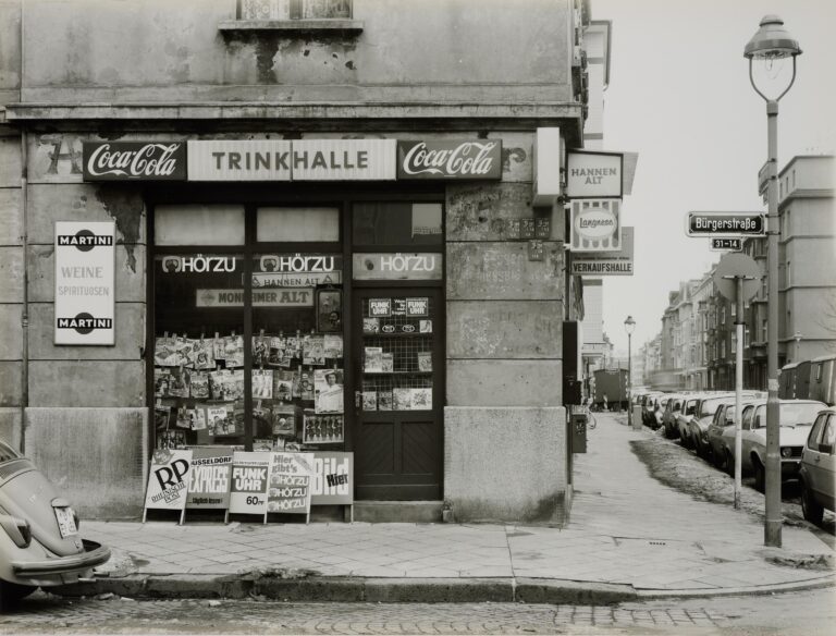 Trinkhalle Düsseldorf, Bürgerstrasse 14 - Tata Ronkholz 