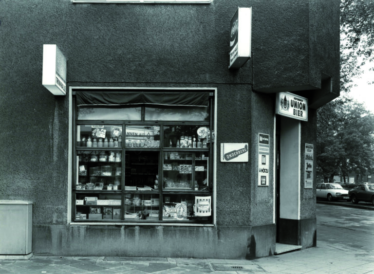 Trinkhalle, Düsseldorf-Bilk, Merowingerstraße 45 - Tata Ronkholz 