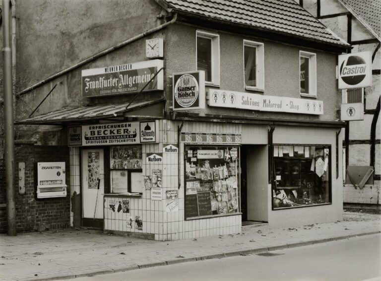 Trinkhalle Leverkusen-Schlehbusch, Bergische Landstrasse 76 - Tata Ronkholz 
