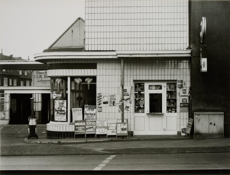 Trinkhalle Bochum-Wattenscheid, Assenbruchstrasse - Tata Ronkholz 