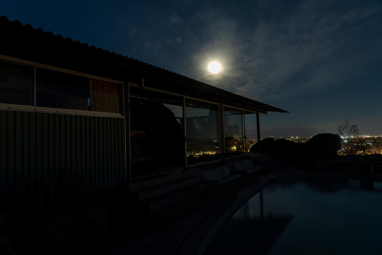 Full Moon Rise in Palm Springs - Lake Verea 