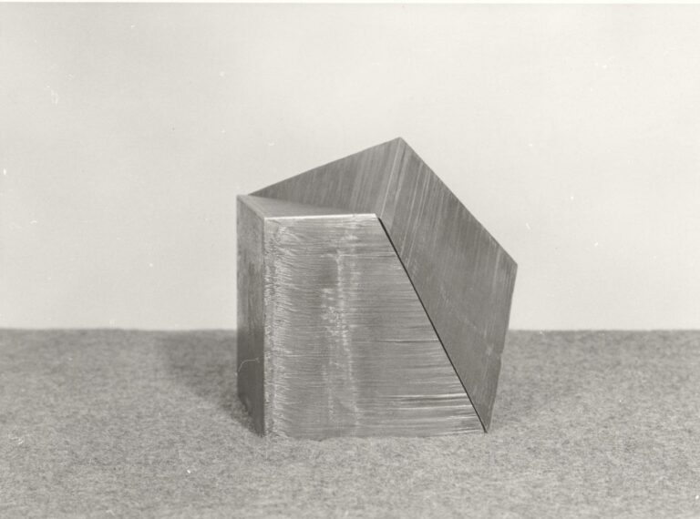 Schnitt durch Raumdiagonale VII / 6 - Alf Lechner 