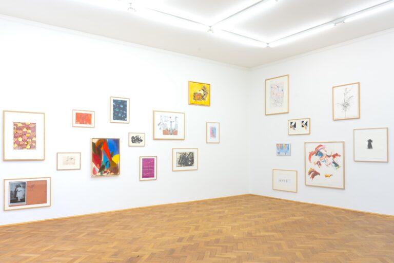 Little Wonders - ALFREDO BARSUGLIA, ANITA FUCHS, ARNULF RAINER, Christian Eisenberger, Eva-Maria Zangerle, Ferdinand Pamberger, FRANZ GRABMAYR, GUNTER DAMISCH, HERMANN NITSCH, HUBERT SCHMALIX, JOSEF BAUER, KIKI KOGELNIK, LUKAS TROBERG, MARIA LASSNIG, MARIE NEUGEBAUER, MARKUS DRESSLER, MARKUS PRACHENSKY, Norbertine Bresslern-Roth, RICHARD KRIESCHE, STEFAN GLETTLER, Thomas Feuerstein, VERONIKA HAUER, Viktor Mytteis, WOLFGANG BECKSTEINER, WOLFGANG HOLLEGHA, zweintopf Foto © Michael Pelitz, Michael Pelitz