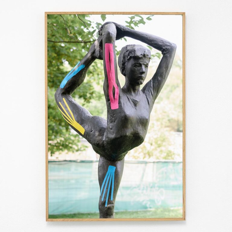 Skulptur mit Turnerin / sculpture with gymnast - zweintopf 