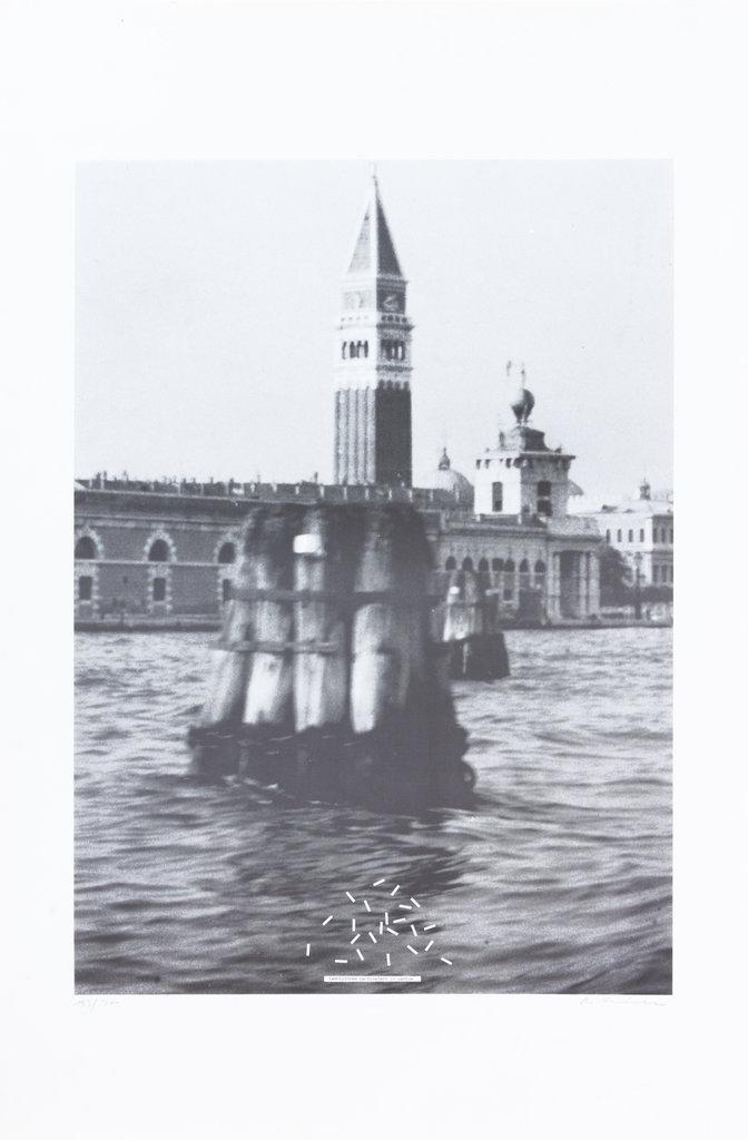 Twentythree centimeters in Venice - RICHARD KRIESCHE 