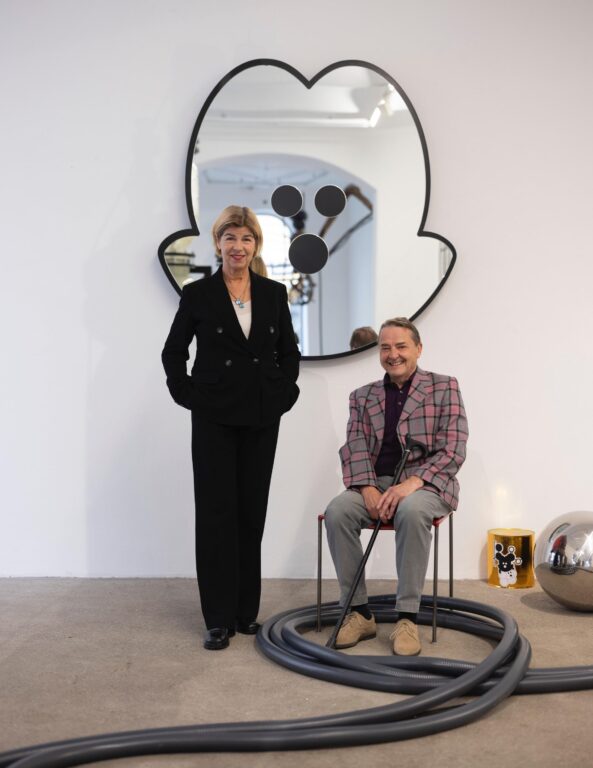 Elisabeth Thoman, Klaus Thoman (in einer Ausstellung von Thomas Feuerstein in der Galerie Elisabeth & Klaus Thoman Wien November 2023) - ALBRECHT FUCHS 