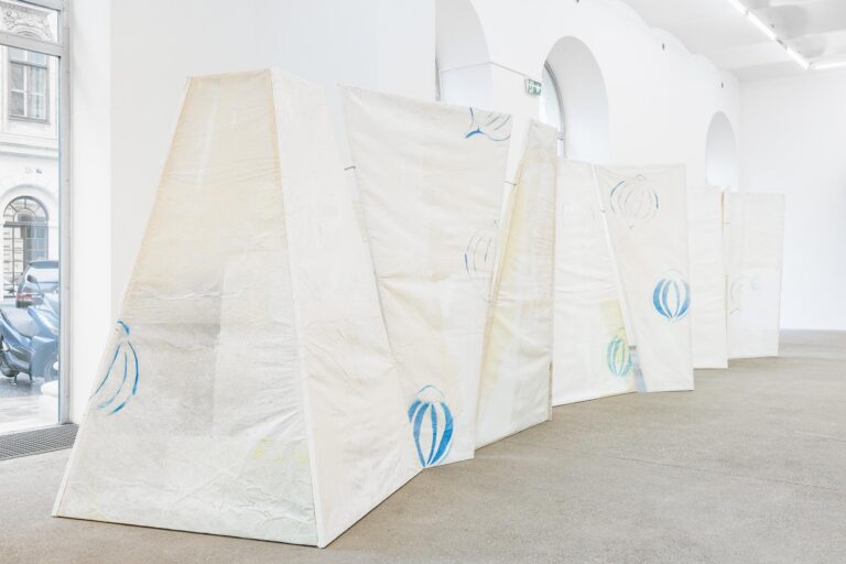 ordinair blau - JULIA HAUGENEDER 
