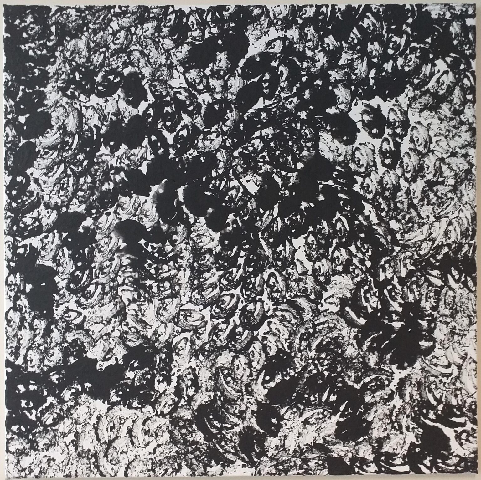 NOTWENDIG UND GEHEIMNISVOLL - &Eacute;VA BODN&Aacute;R 