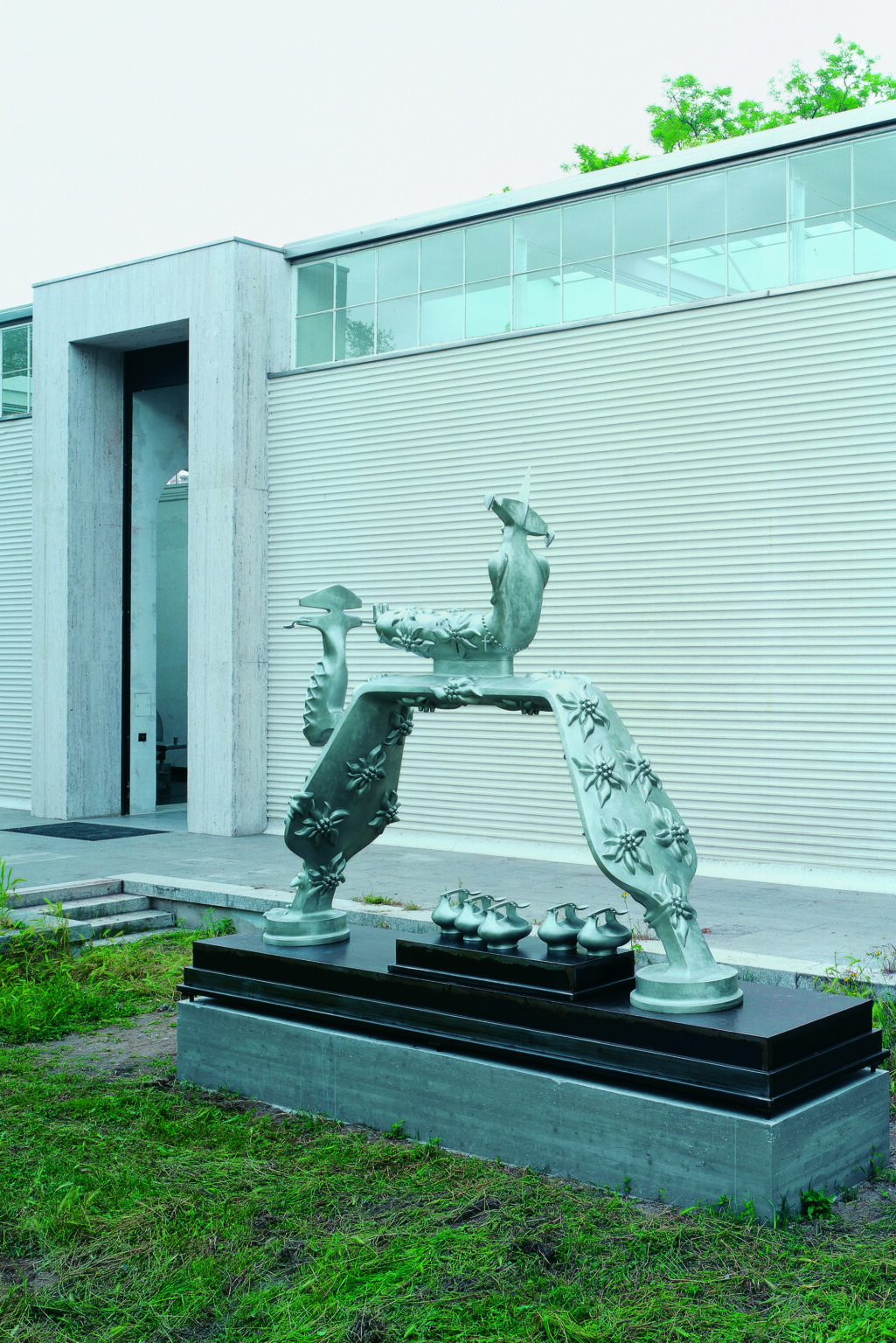 Ohne Titel (Edelwei&szlig;) - BRUNO GIRONCOLI Biennale Venedig 2003, Bruno Gironcoli, BRUNO GIRONCOLI - Ohne Titel (Edelwei&szlig;)