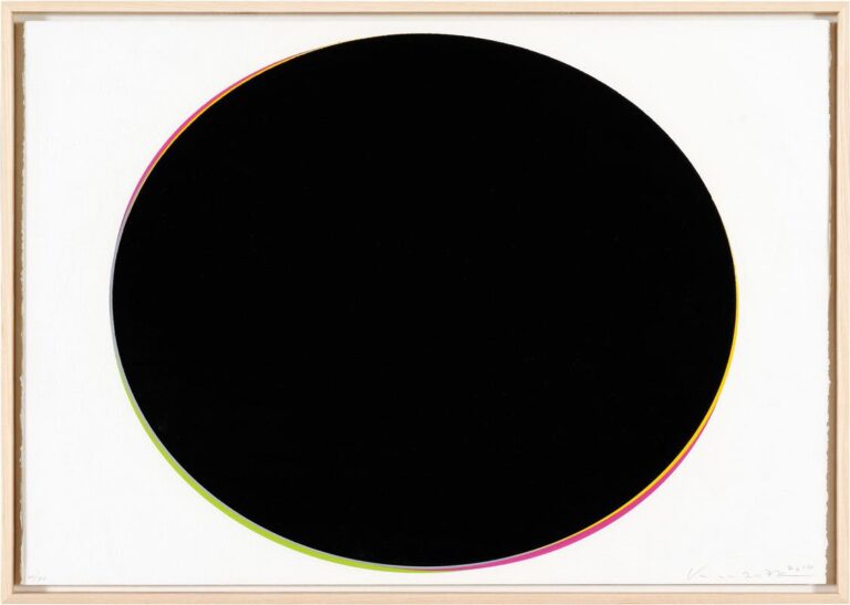 Oval, black - Ja Hyun Koo 