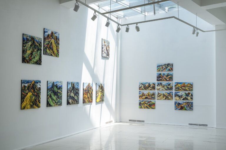 Harry Meyer im ZAHA Museum Seoul Installationsansicht ZAHA Museum mit Harry Meyer