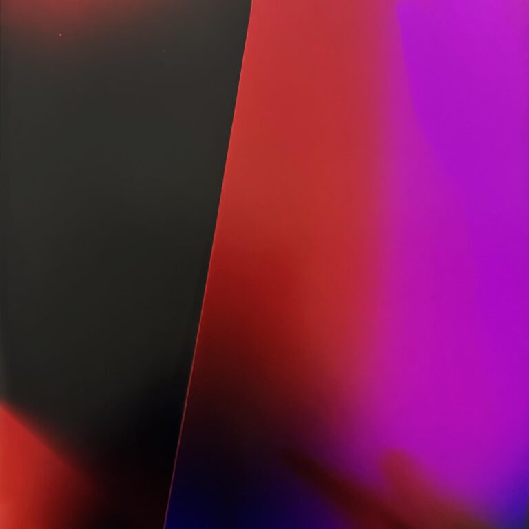 Untitled (from the series Folds II) - Marta Djourina 