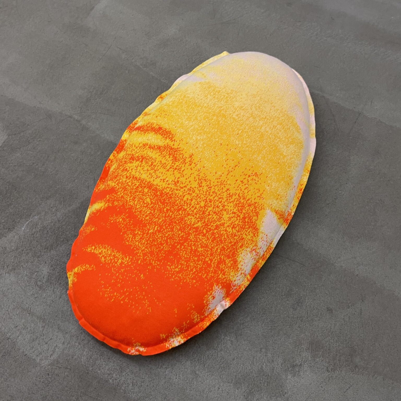 Pebbel 4 (cushion) - Franck Miltgen 