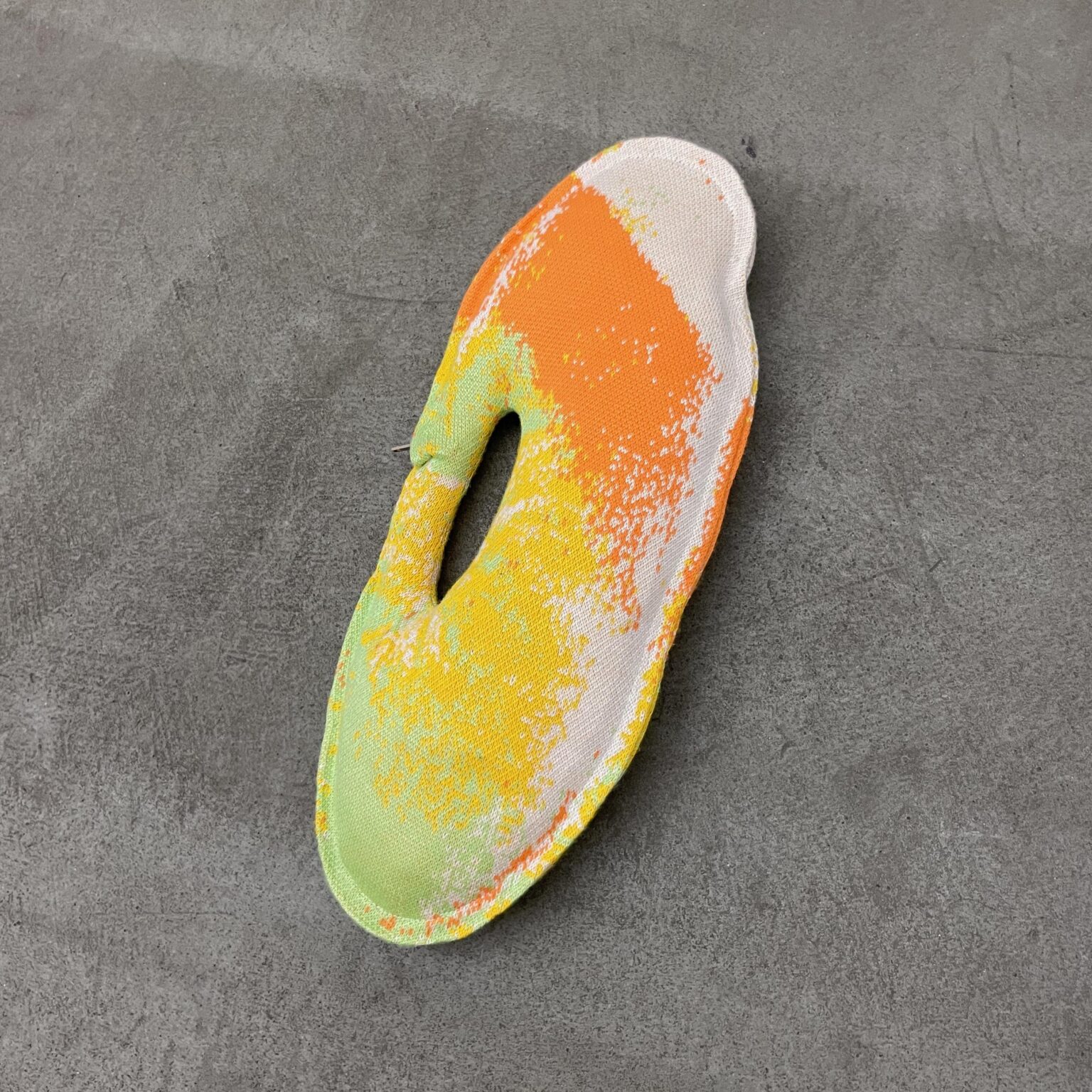 Pebbel 6 (cushion) - Franck Miltgen 