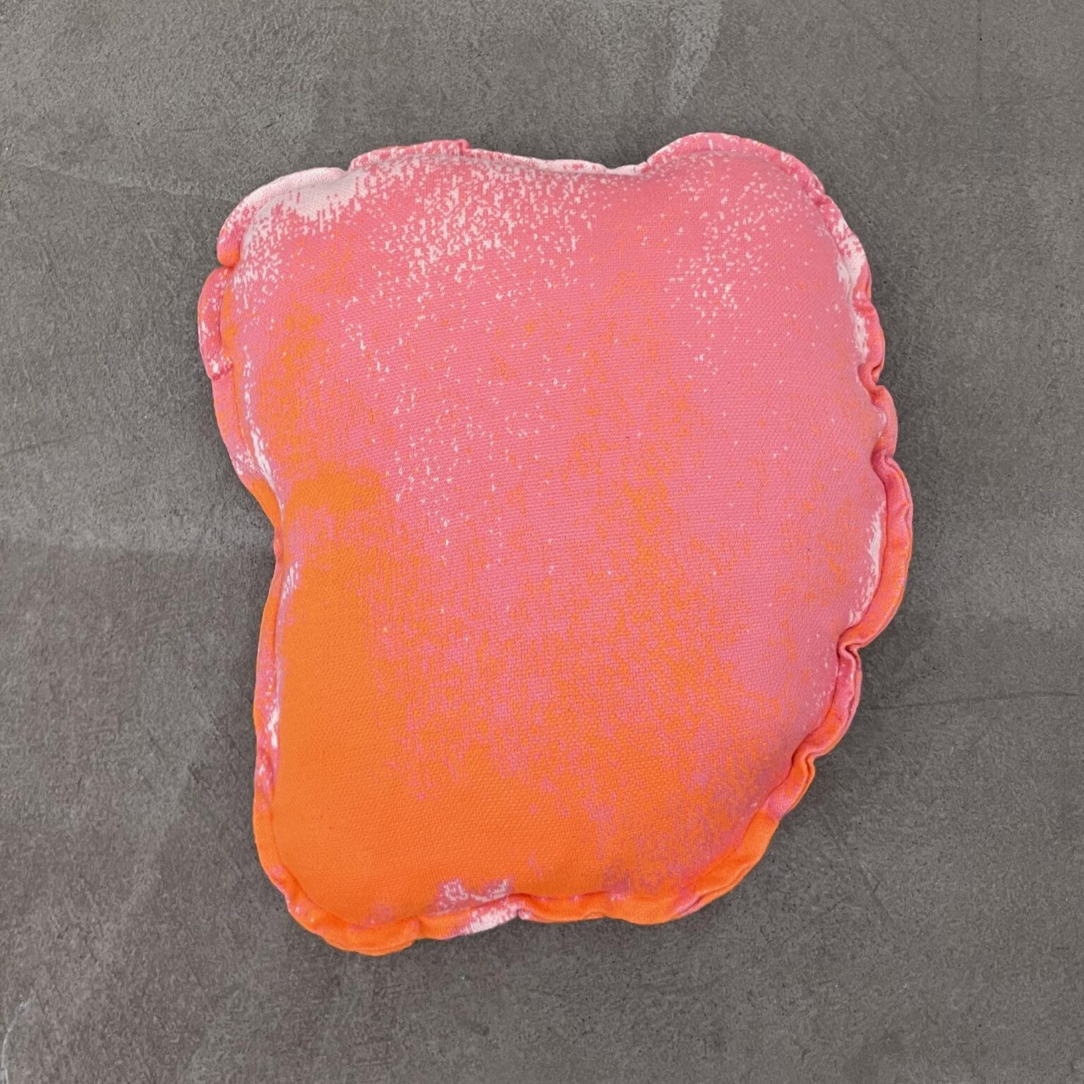 Pebbel 8 (cushion) - Franck Miltgen 