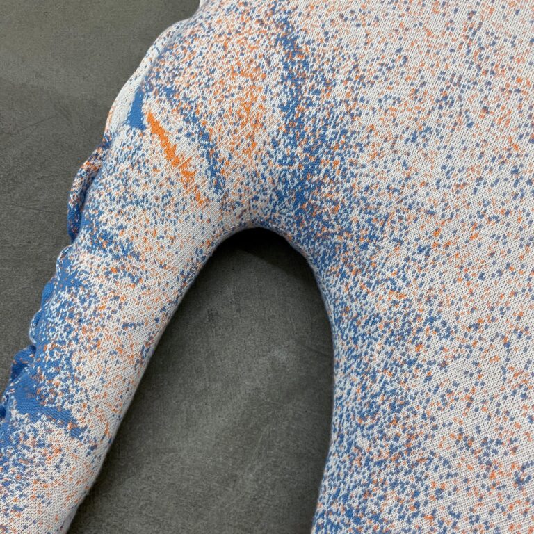 Pebbel 9 (cushion) - Franck Miltgen 