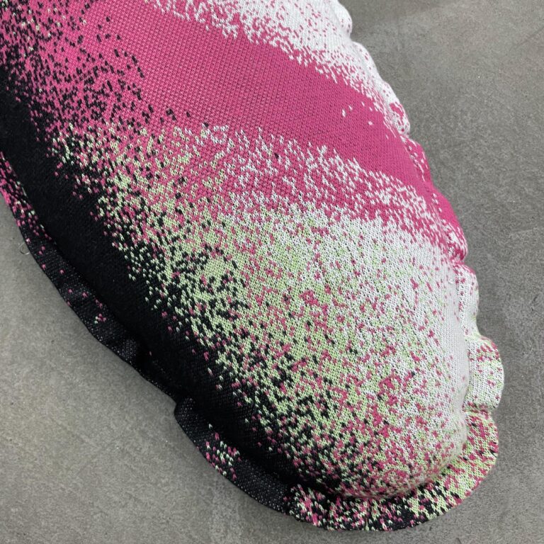 Pebbel 11 (cushion) - Franck Miltgen 