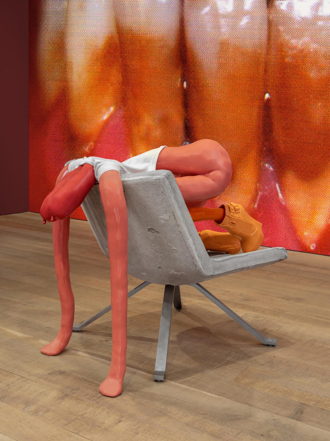 &ldquo;Like a buzz&rdquo; - Sarah Lucas 