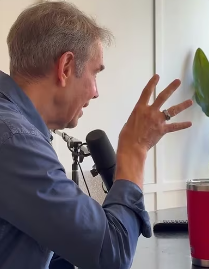 EXCLUSIVE VIDEO INSIGHTS FROM JEFF KOONS 