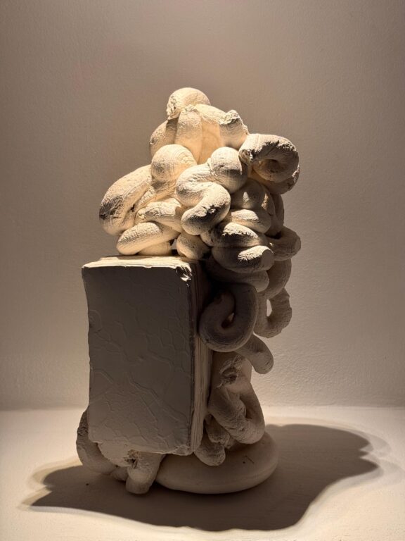 extruSion - Anthony Cragg 