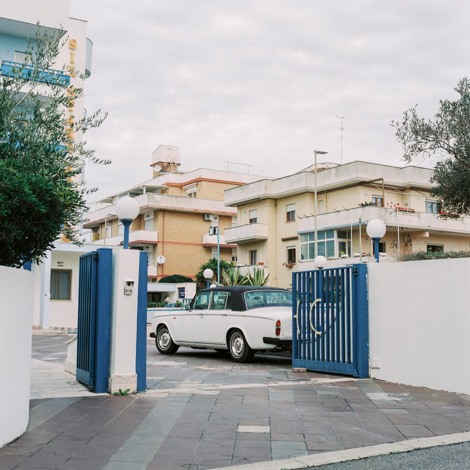 White Car - Julia Smirnova Julia Smirnova, Julia Smirnova