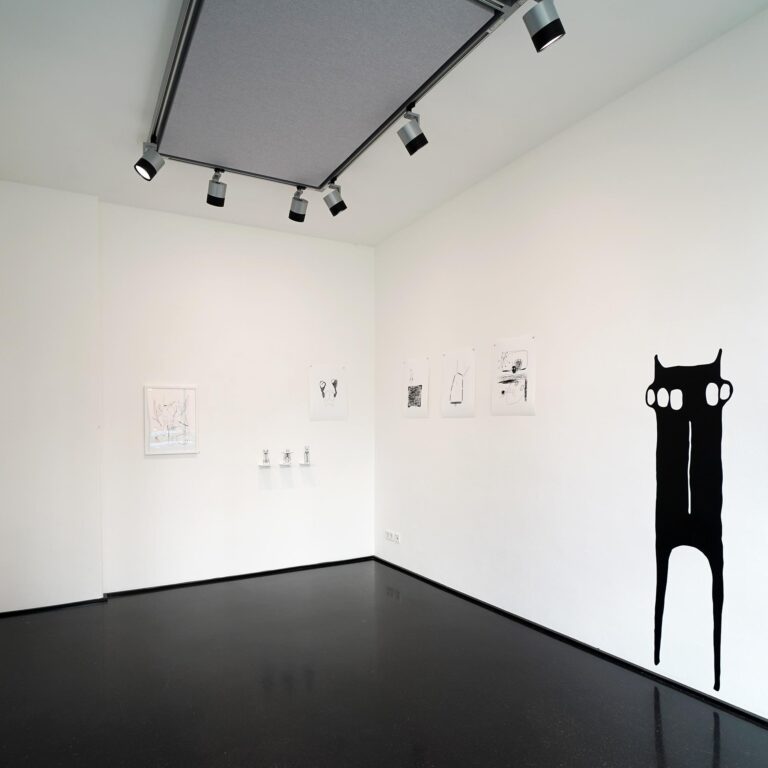 Smile if you can - Maria Ploskow arToxin Gallery, Angelika Donhärl