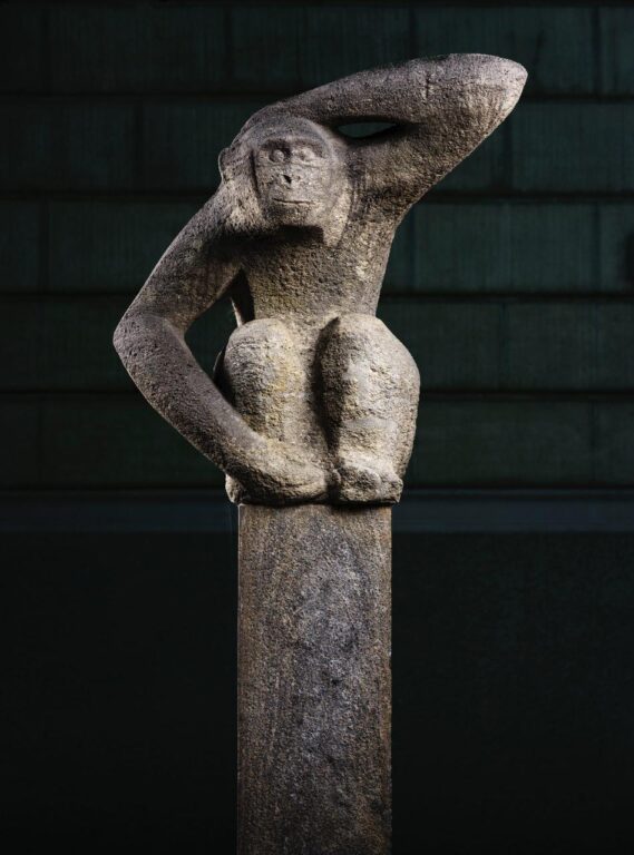 Denkender Affe Affe (Schulhaus Sihlfeld, Zürich) - Johanna Bossart 