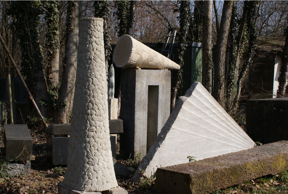 ALLERLEIRAU – Neue Arbeiten von Roland Hotz – Arbeiten von Melanie Rüegg-Leuthold - Roland Hotz 