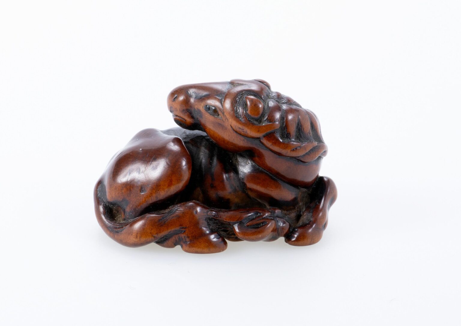 Liegendes Pferd, Netsuke, unsigniert, Edo - Netsuke 