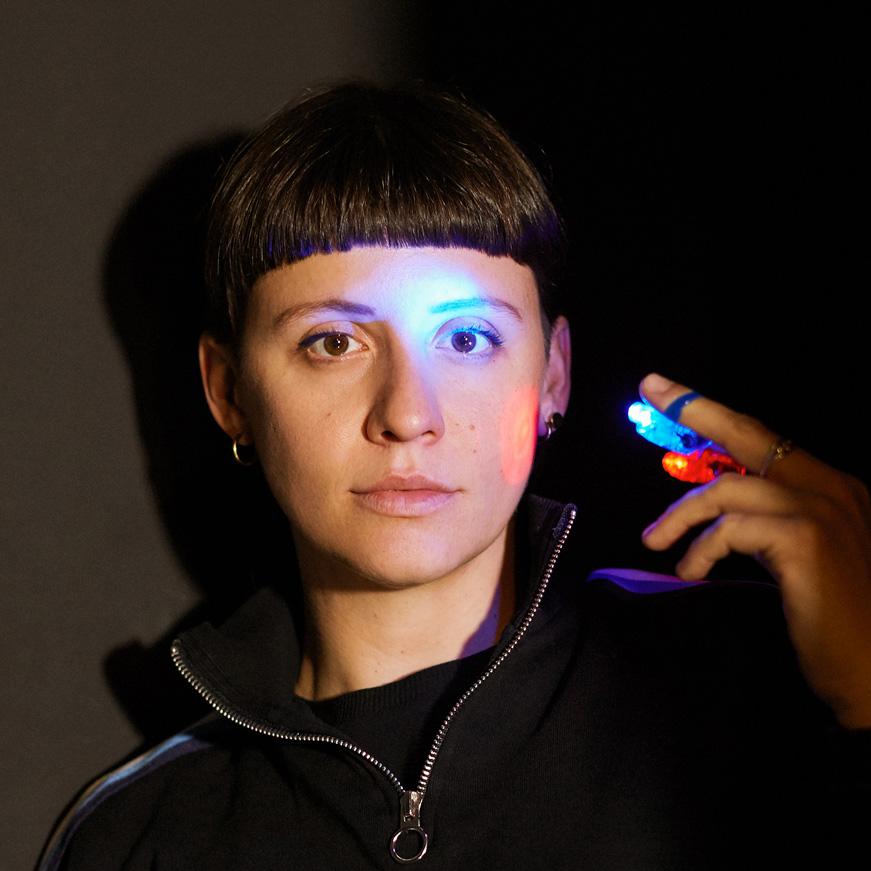 BLUSHING - Marta Djourina 