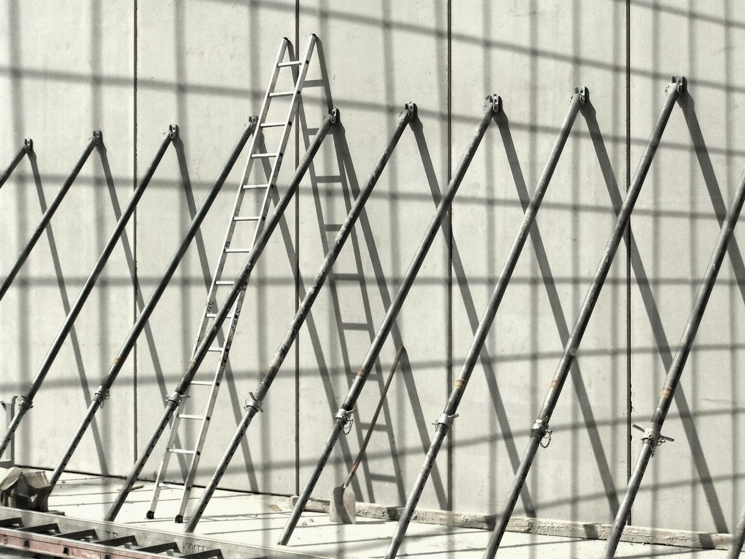 untitled (ladder) - Oskar Friese 