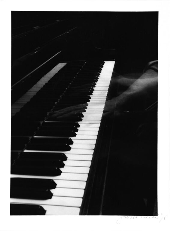 Music is Easy - Giuseppe Chiari 