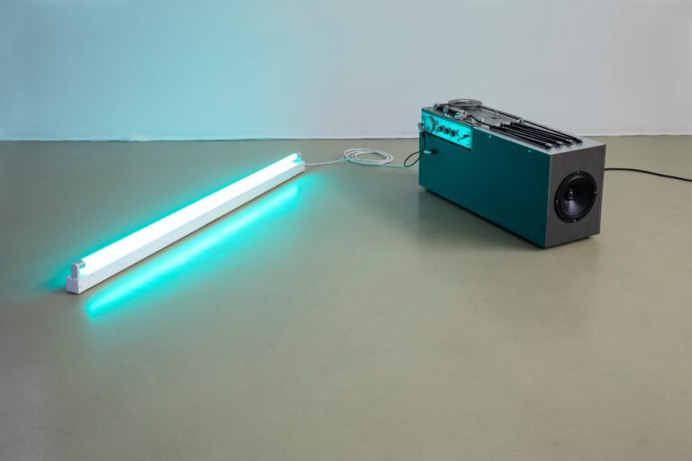 Phantom Power, single edition, green - Bernd Oppl 